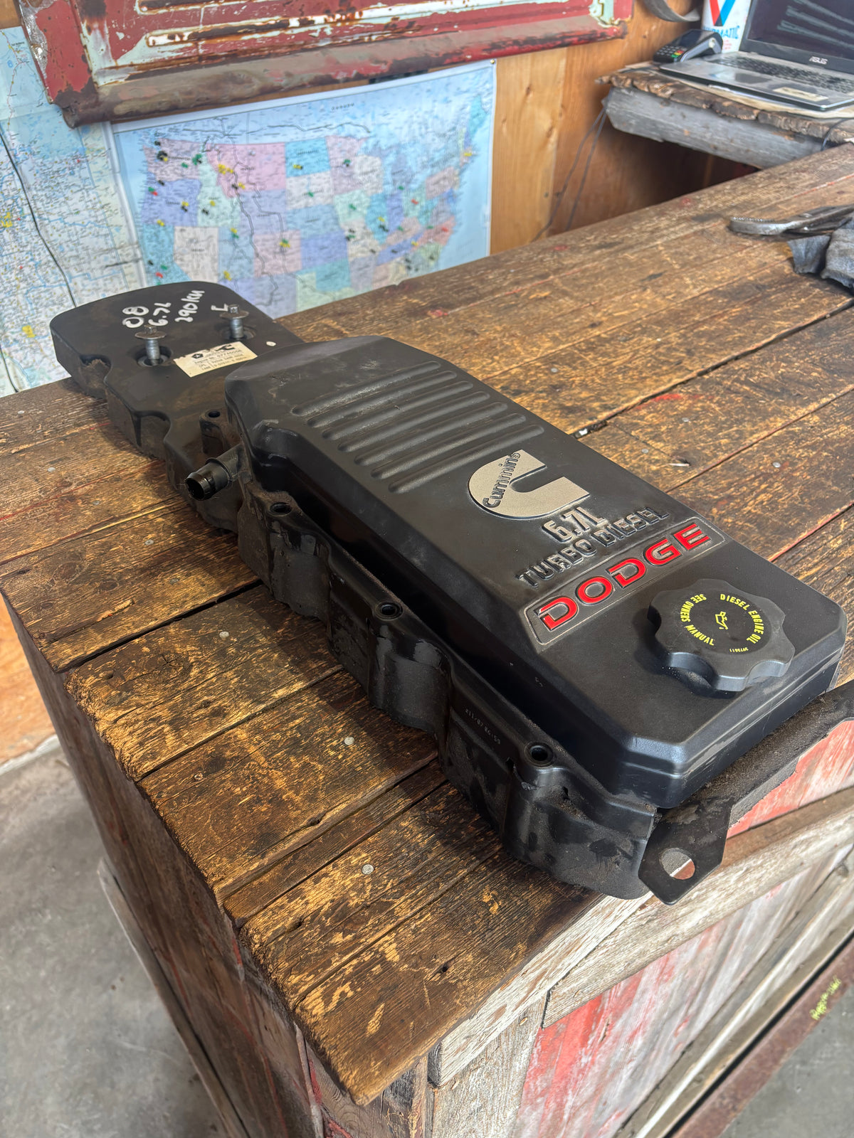 2007.5 - 2012 DODGE RAM 2500 3500 6.7L CUMMINS VALVE COVER SET 4944083 , 5293760