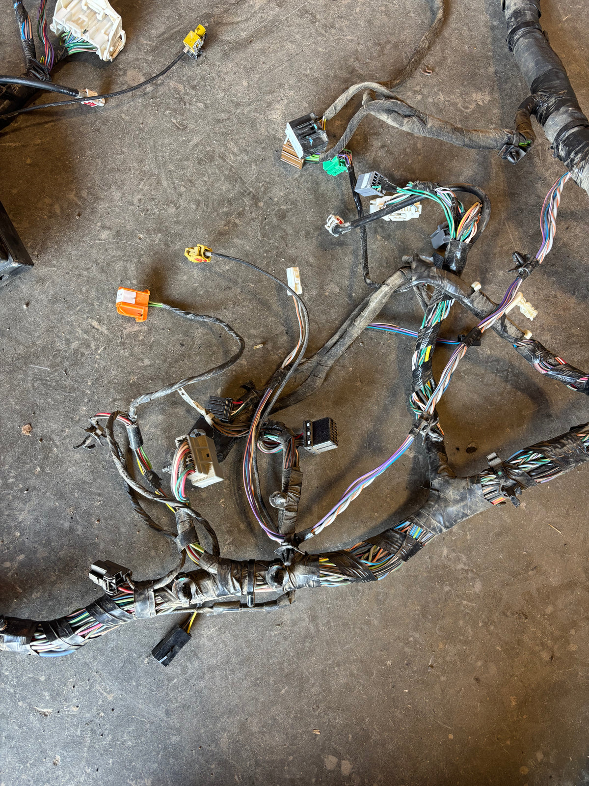 2010 DODGE RAM 2500 3500 CUMMINS LARAMIE AUTOMATI DASH WIRING HARNESS 68052927ac
