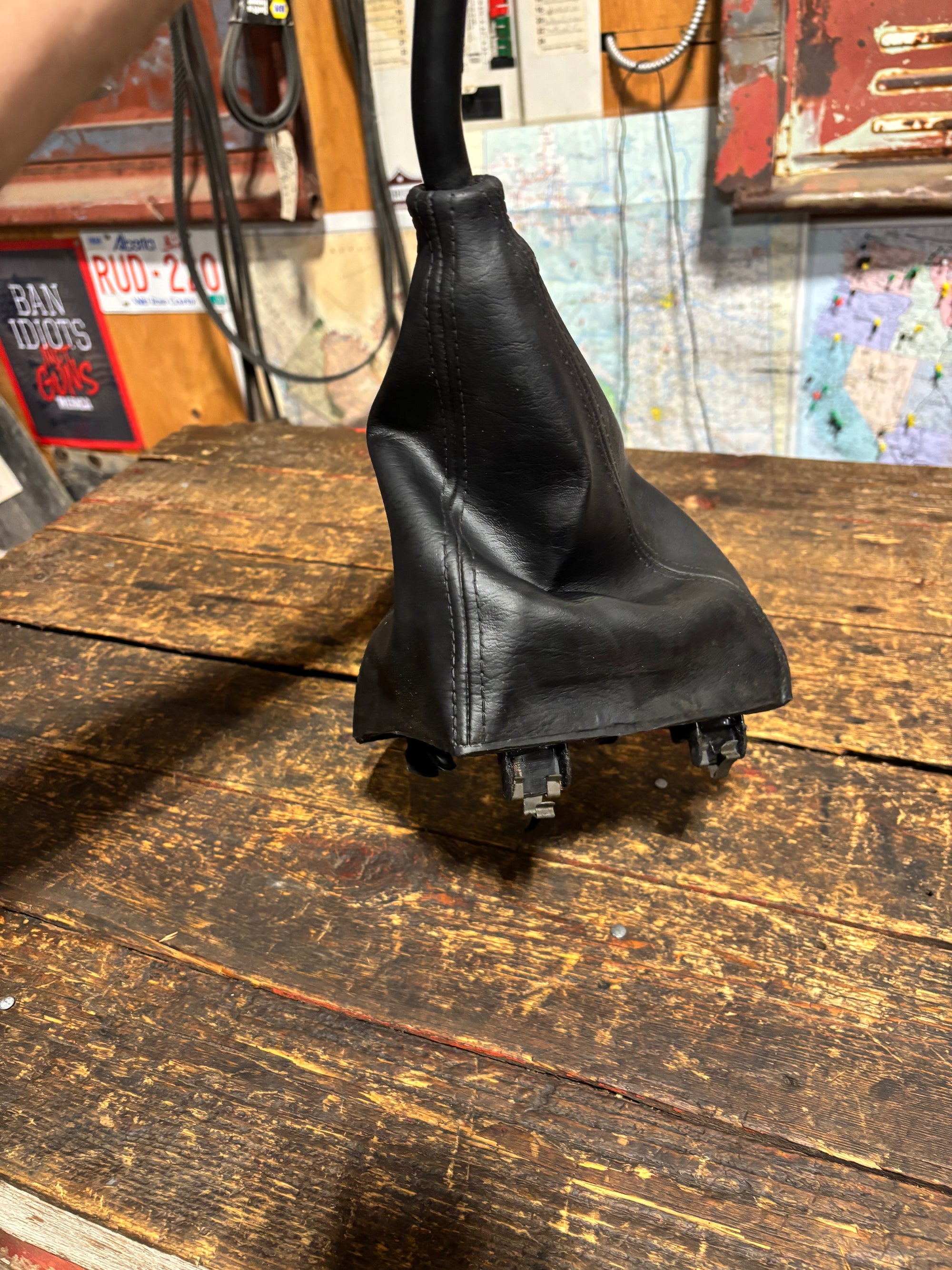 2005 - 2009 DODGE RAM CUMMINS G56 6SPD SHIFTER KNOB AND BOOT NICE SHAPE