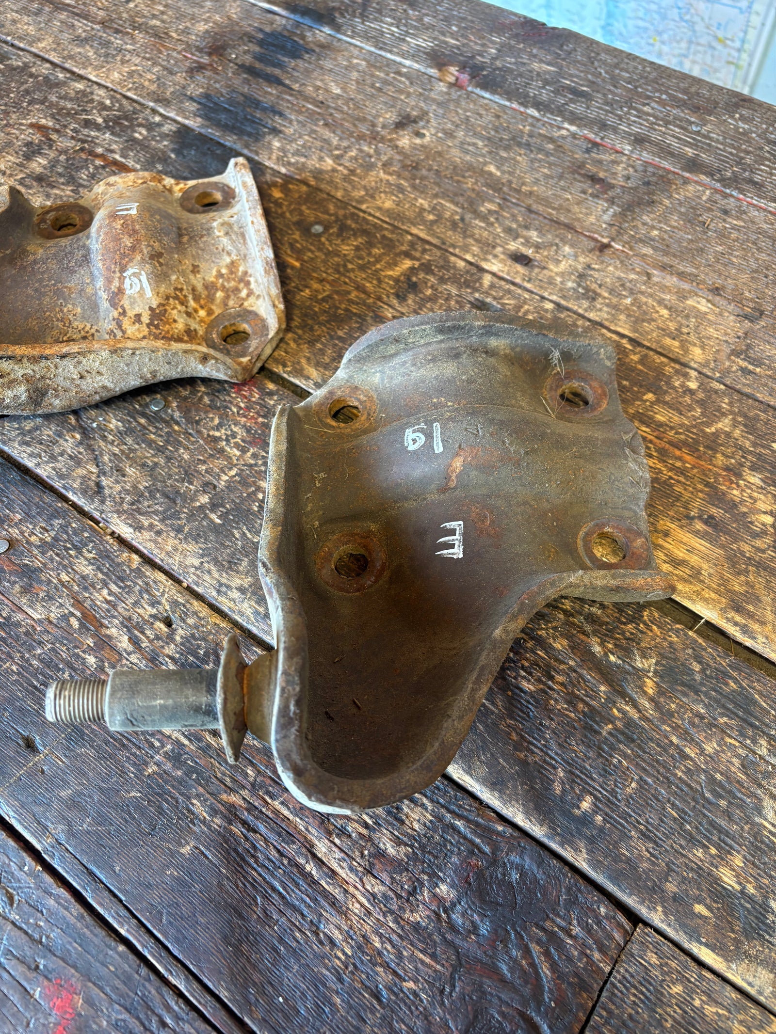 1989-1993 DODGE RAM 250 350 CUMMINS REAR LEAFSPRING SADDLE UBOLT / SHOCK MOUNTS