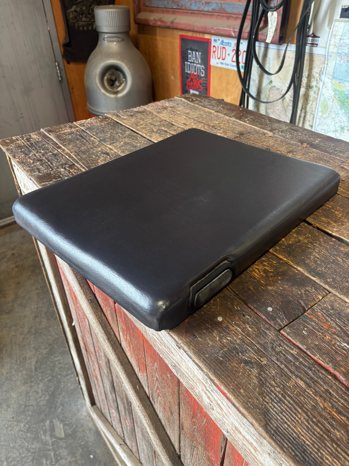 98-&#39;02 Dodge Ram Dark Grey Black Middle Seat Console Lid