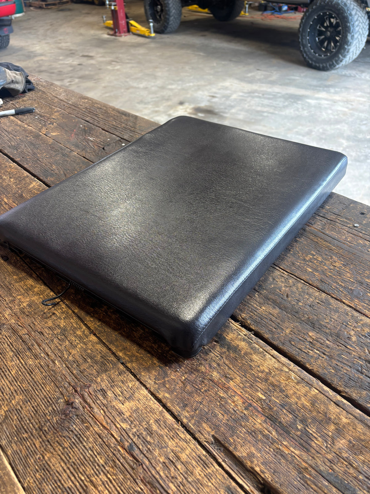 98-&#39;02 Dodge Ram Dark Grey Black Middle Seat Console Lid