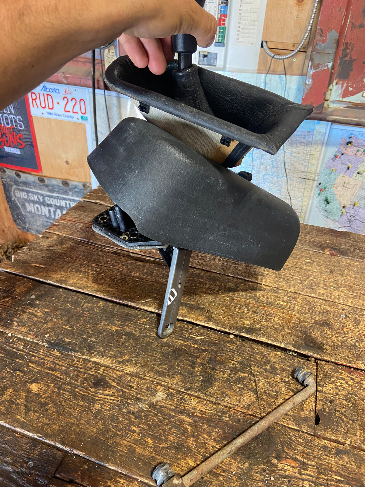 03-&#39;05 Dodge Ram Cummins 4X4 Shifter Assembly (Black Cover)