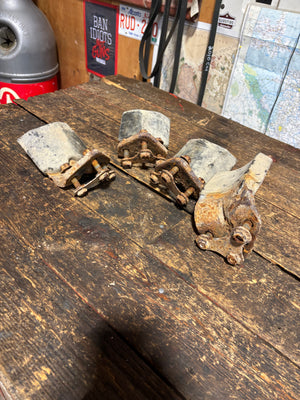 OEM Set '94 - '02 Dodge Ram Cummins Overload Spring Perch Brackets