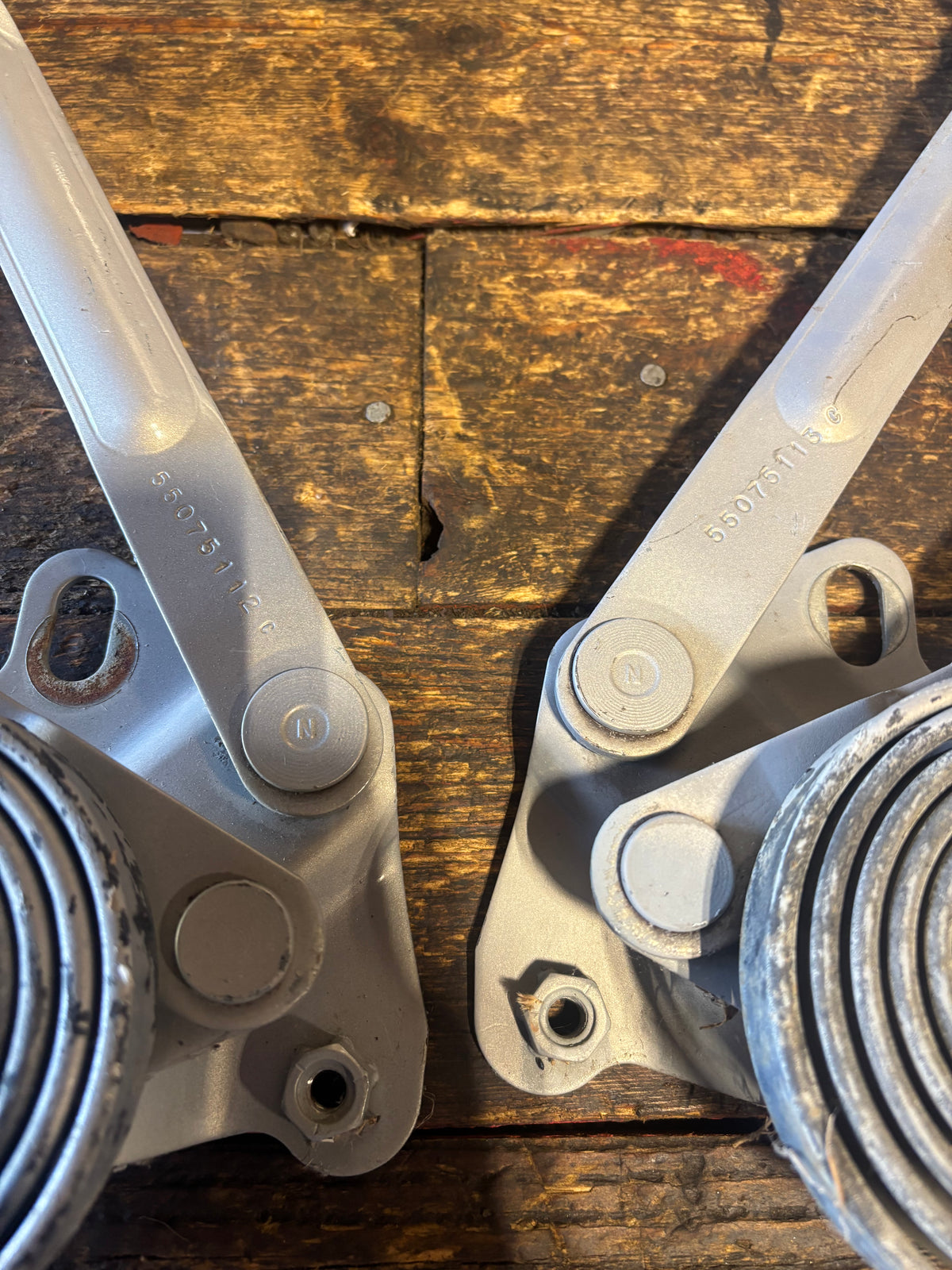 Hood Hinges for &#39;94-&#39;02 Dodge Ram Trucks