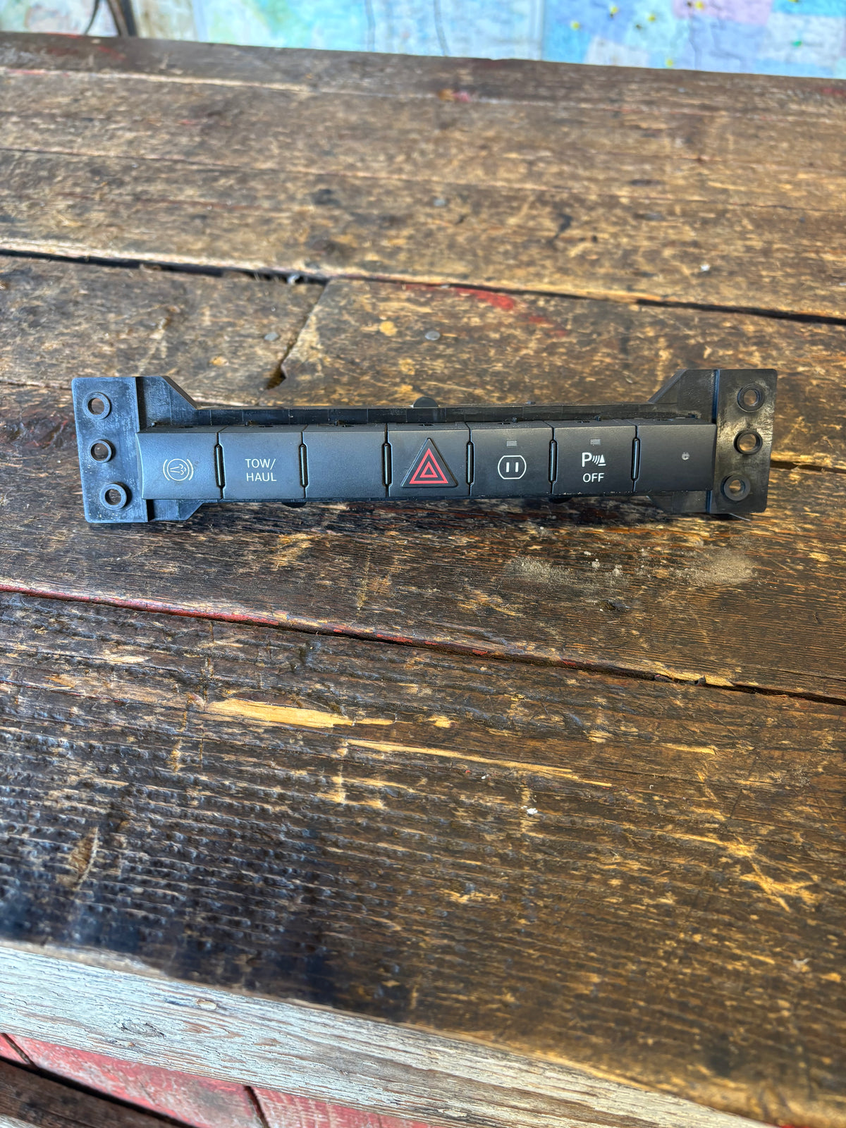 2010 2011 2012 DODGE RAM EXHAUST BRAKE TOW HAUL HAZARD LIGHT BUTTONS P 04602954