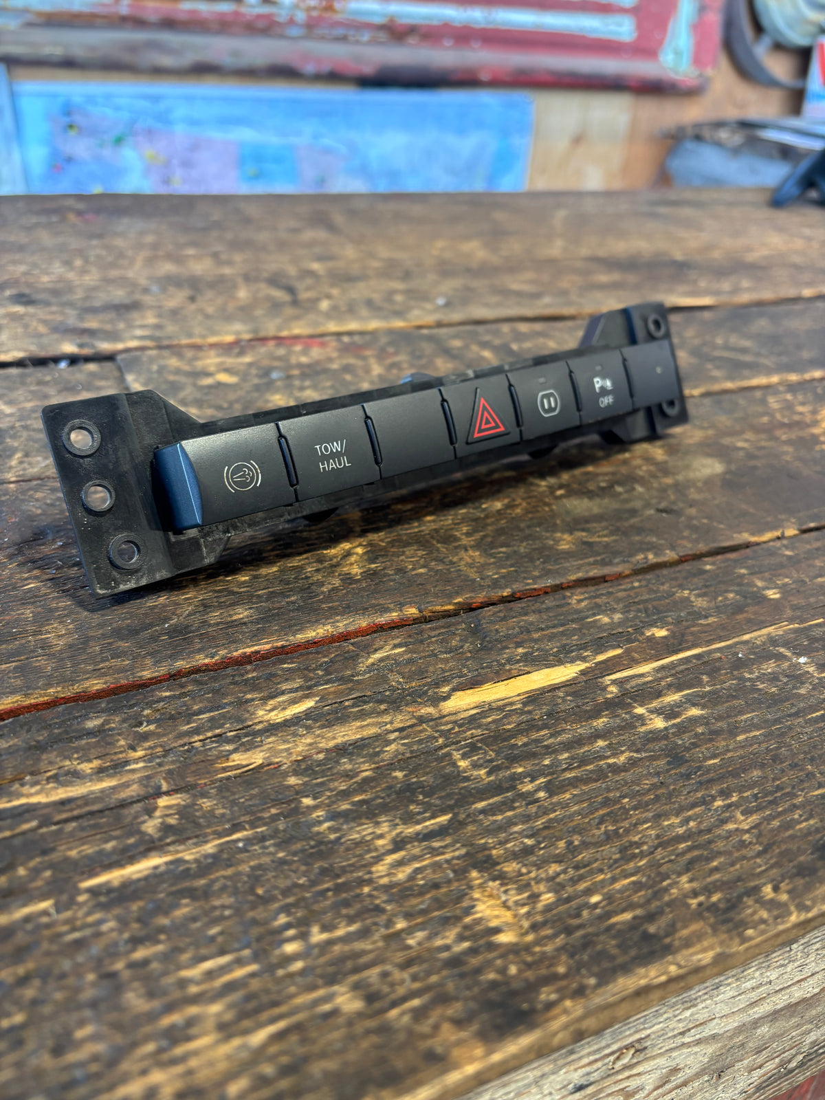 2010 2011 2012 DODGE RAM EXHAUST BRAKE TOW HAUL HAZARD LIGHT BUTTONS P 04602954