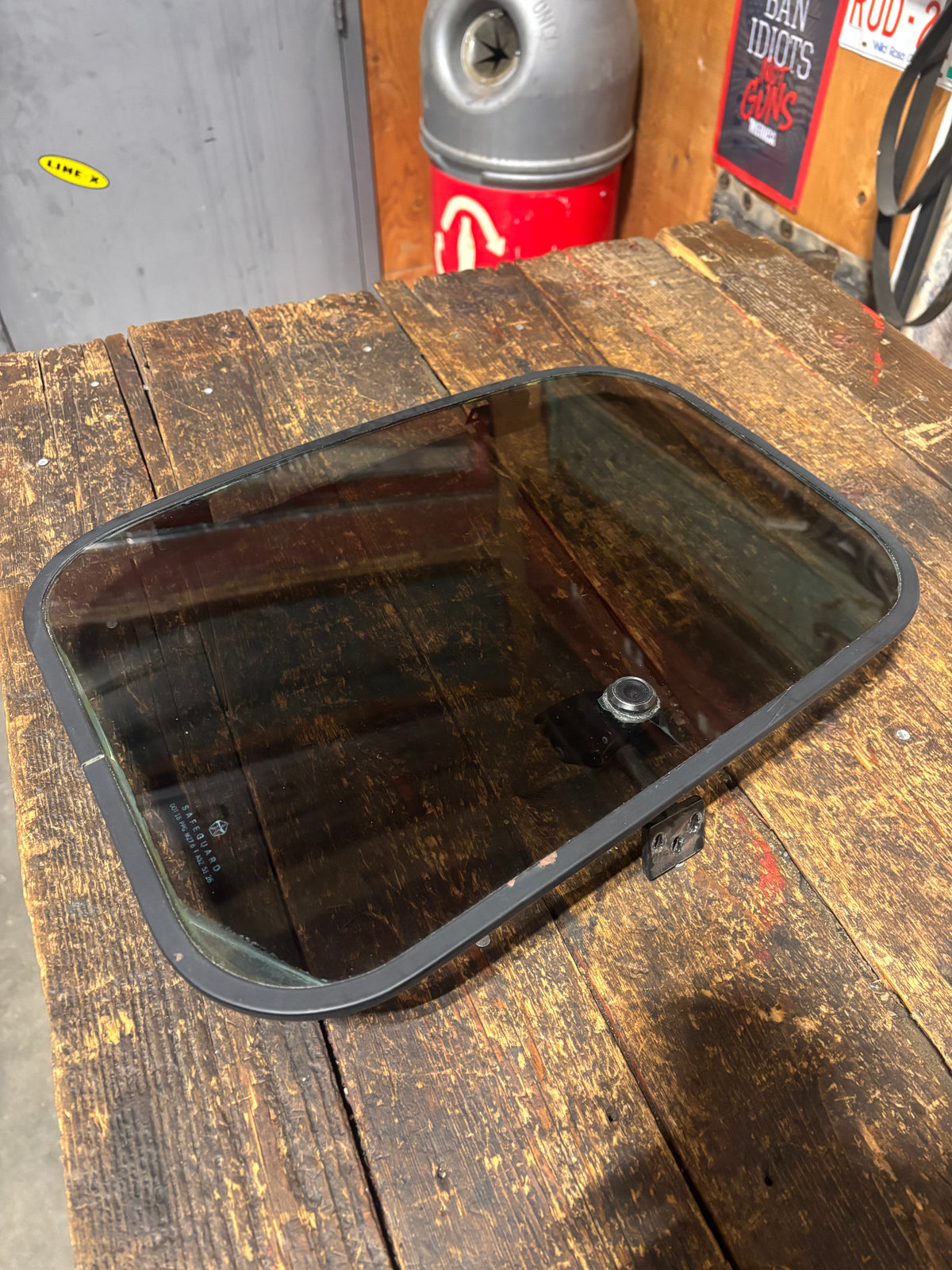 1989 - 1993 DODGE RAM 150 250 350 1ST GEN Extended Cab DRIVER LH SIDE WINDOW