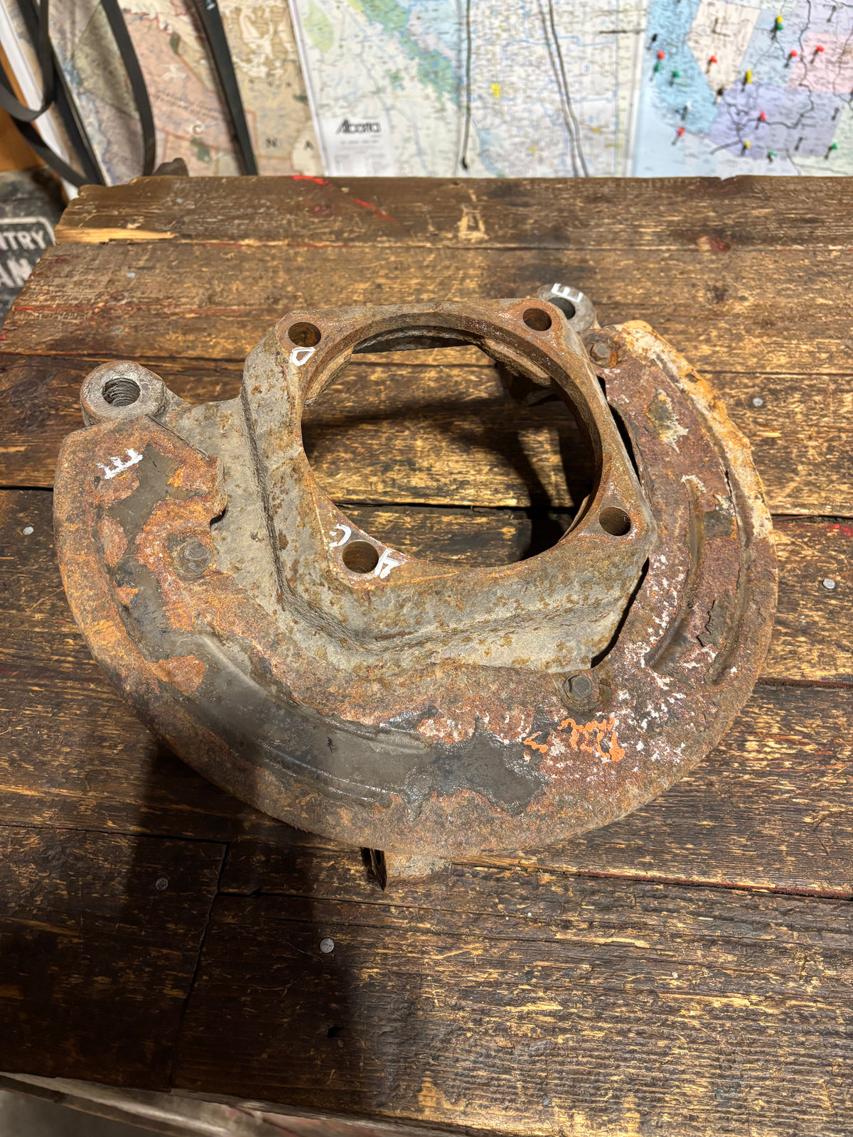 2010 -2012 DODGE RAM 2500 3500 CUMMINS / HEMI DRIVER STEERING KNUCKLE SPINDLE 4x4