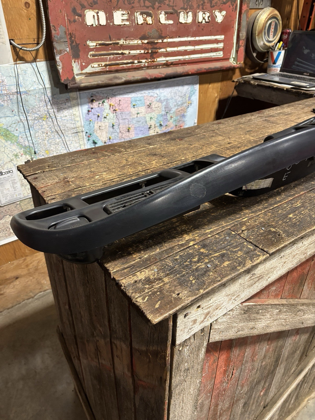 1998 DODGE RAM 2500 3500 DASH BEZEL GAUGE CLUSTER RADIO SURROUND NO CRACKS