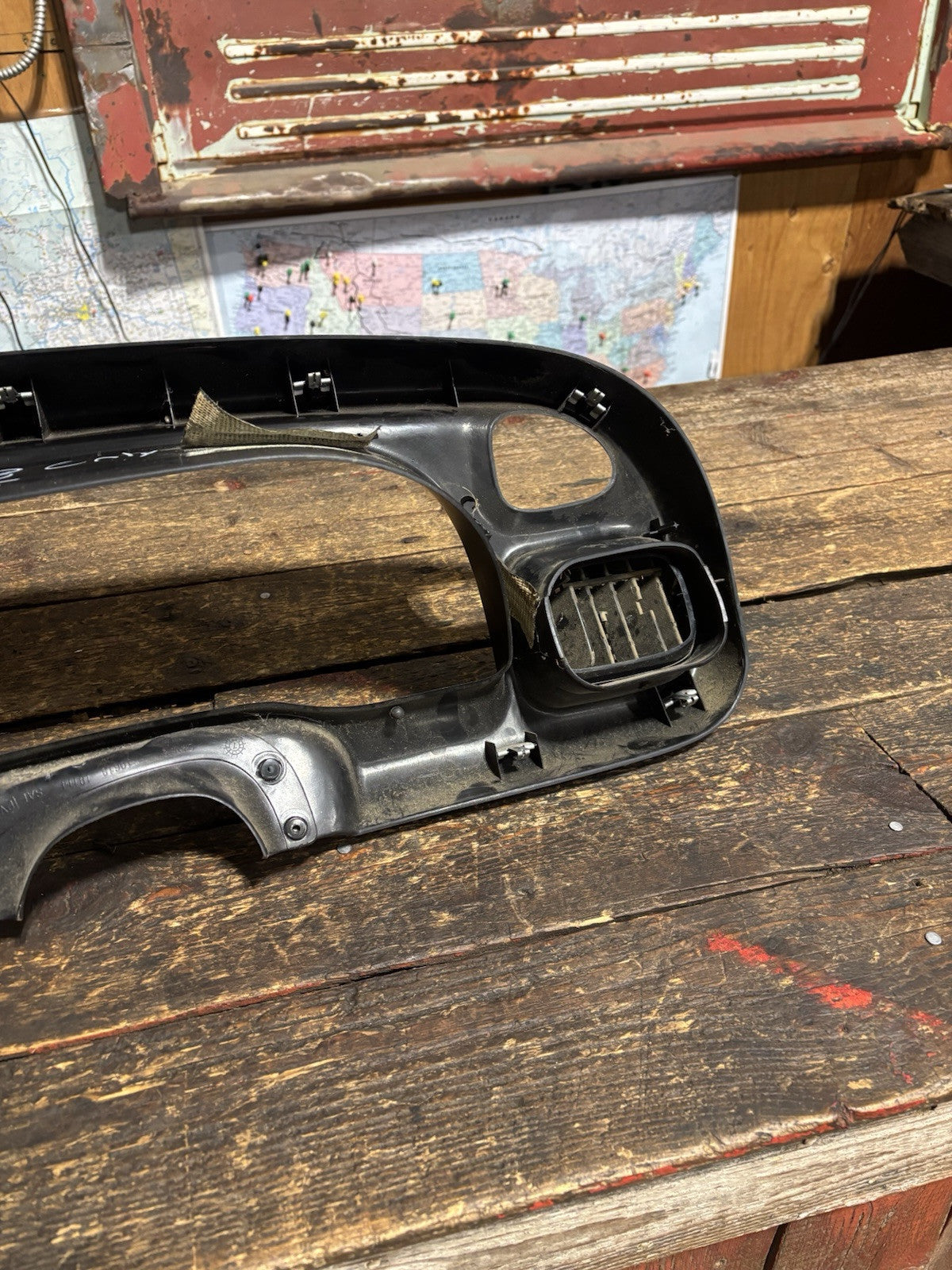 1998 DODGE RAM 2500 3500 DASH BEZEL GAUGE CLUSTER RADIO SURROUND NO CRACKS