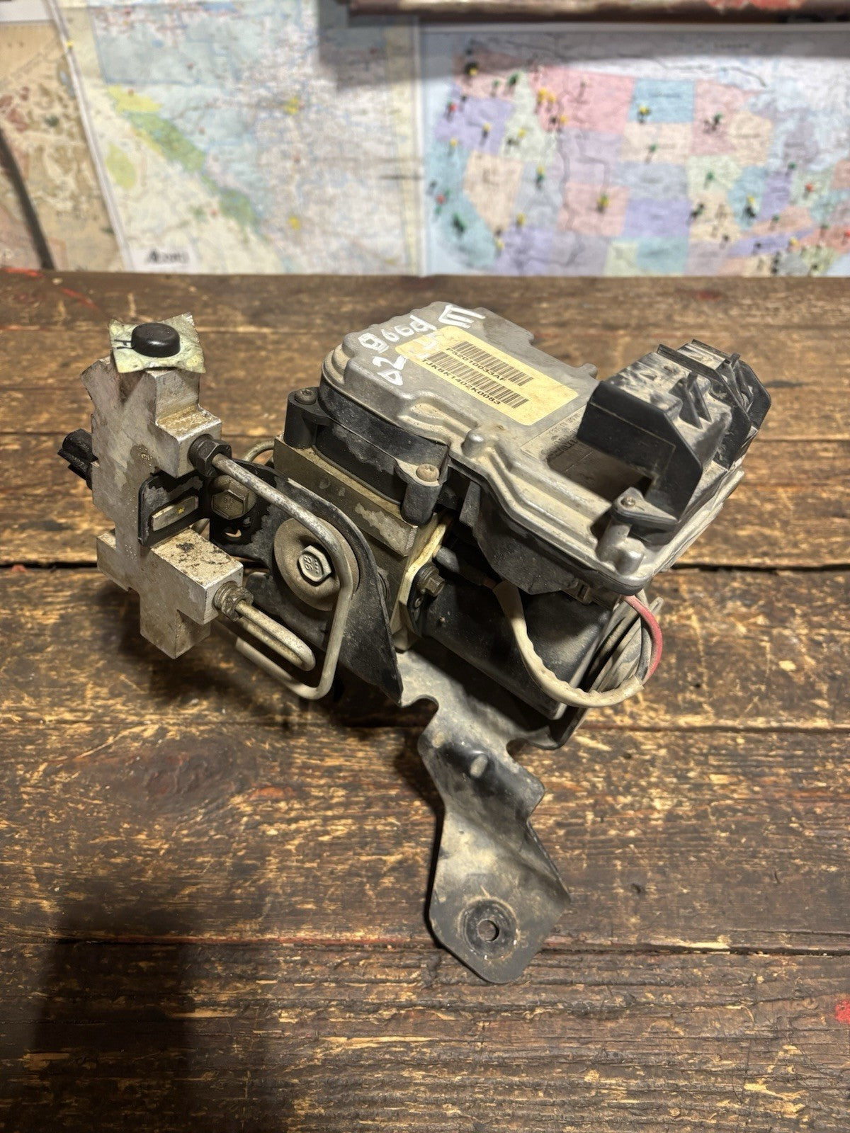 2001 2002 DODGE RAM 2500 ABS MODULE PUMP 52010033 ANTI LOCK BRAKE PUMP