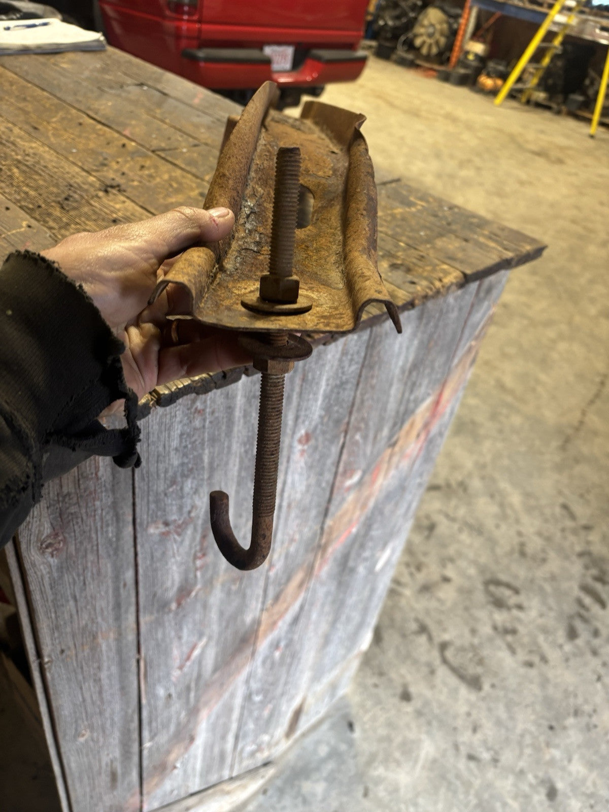 1989 - 1993 1ST GEN DODGE RAM 250 CUMMINS SPARE TIRE HOLDER CARRIER OEM