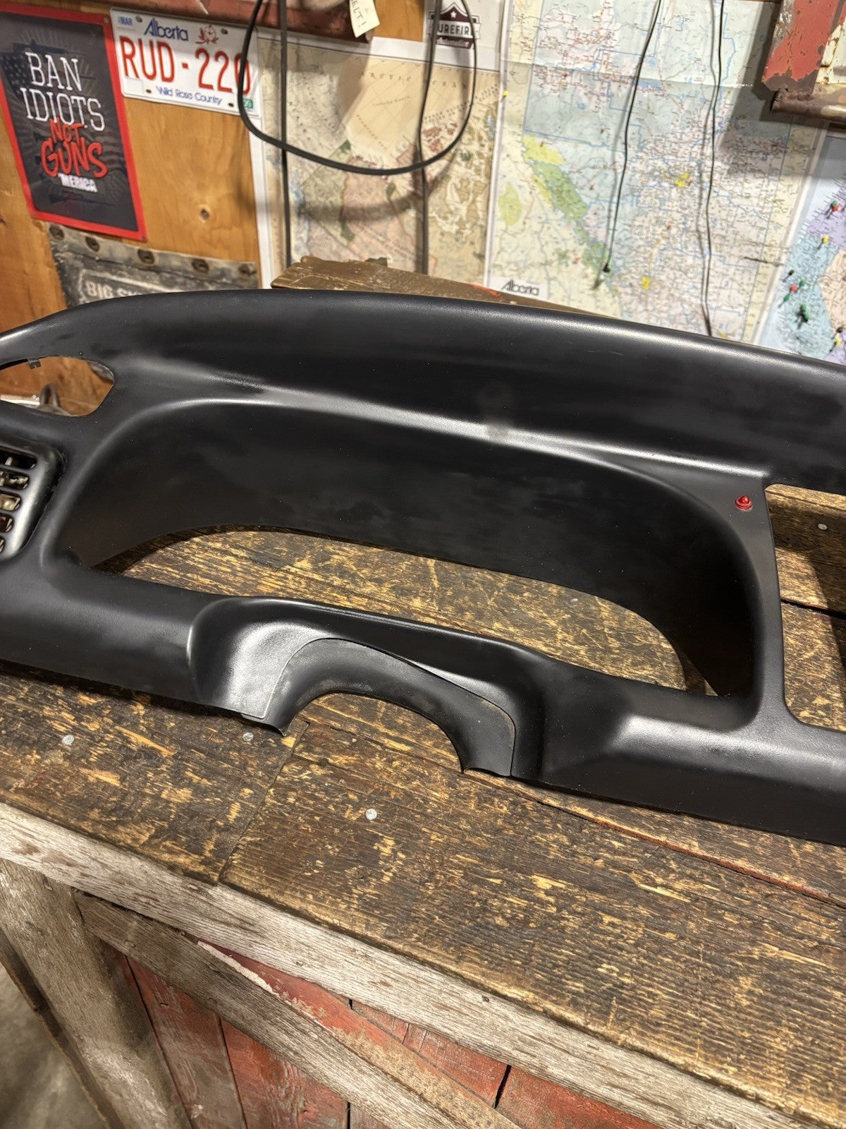 1998 DODGE RAM 2500 3500 DASH BEZEL GAUGE CLUSTER RADIO SURROUND NO CRACKS