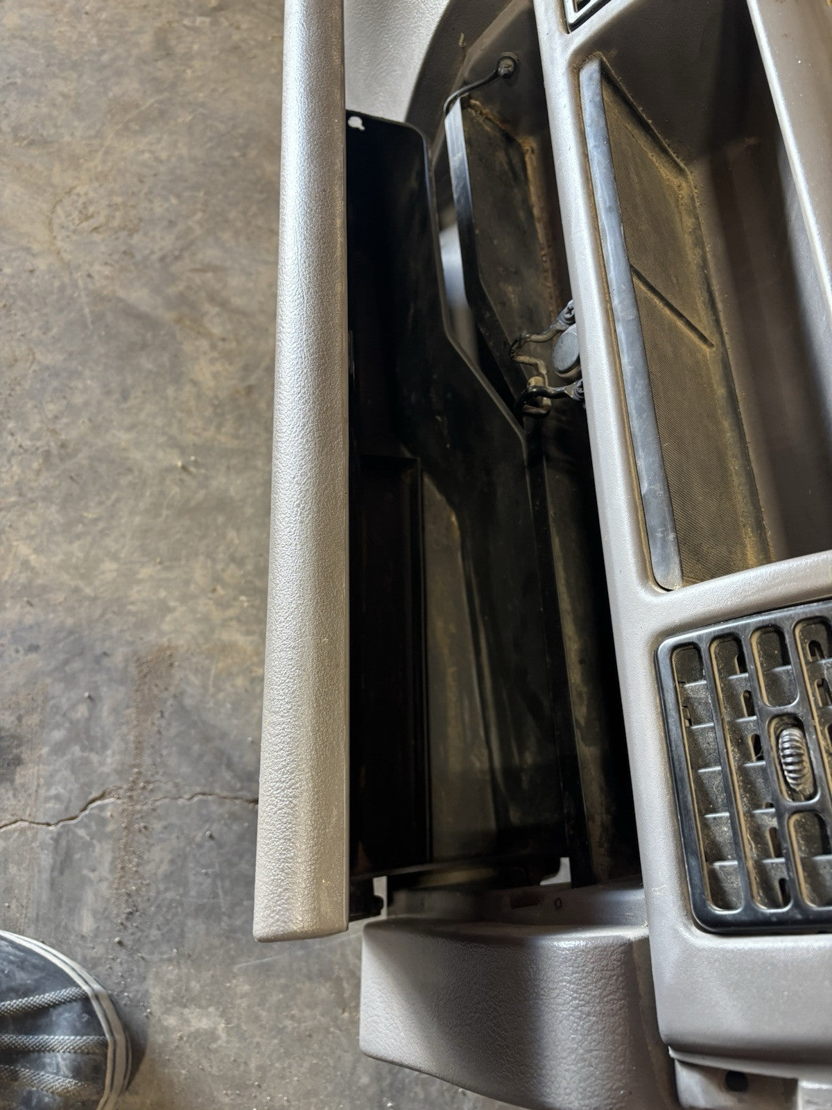 OEM 1994 - 1997 DODGE RAM CUMMINS DASH CORE STRUCTURE LIGHT GREY GRAY DASHBOARD