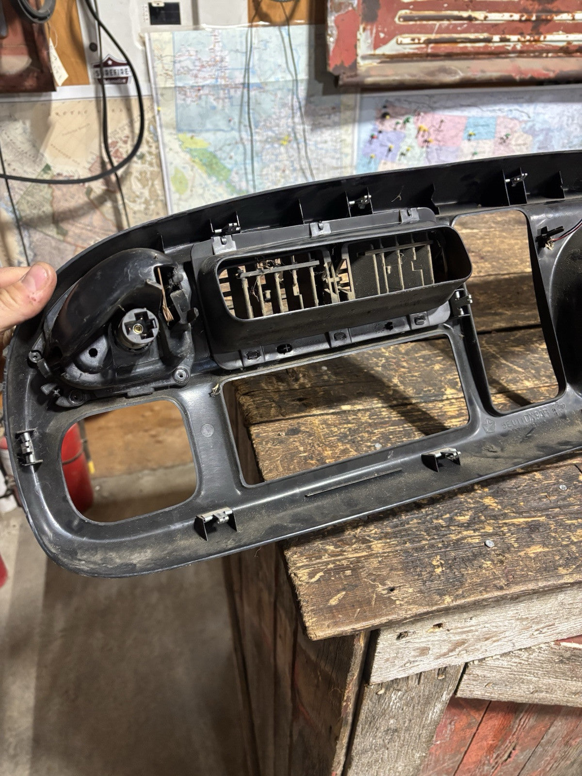 1998 DODGE RAM 2500 3500 DASH BEZEL GAUGE CLUSTER RADIO SURROUND NO CRACKS