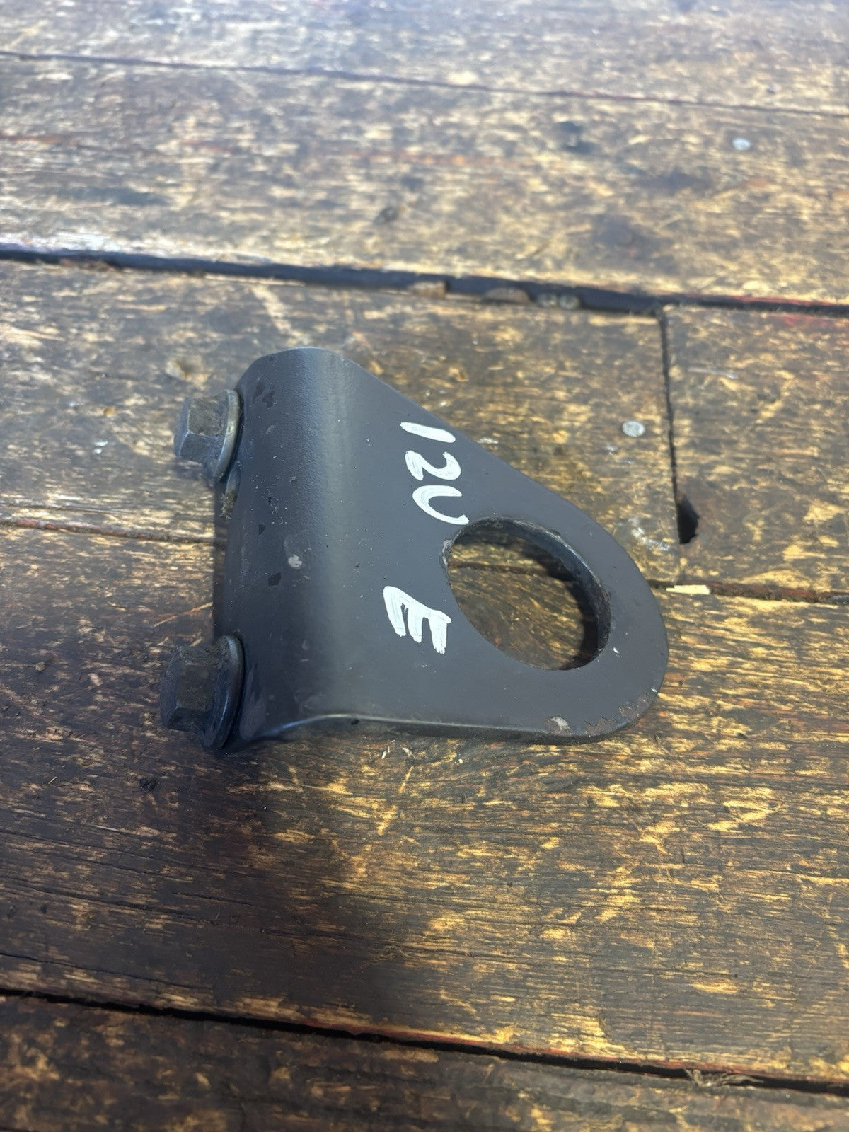 1989 - 1998 DODGE RAM 12V 5.9L CUMMINS OEM REAR ENGINE LIFT HOOK BRACKET 3914971