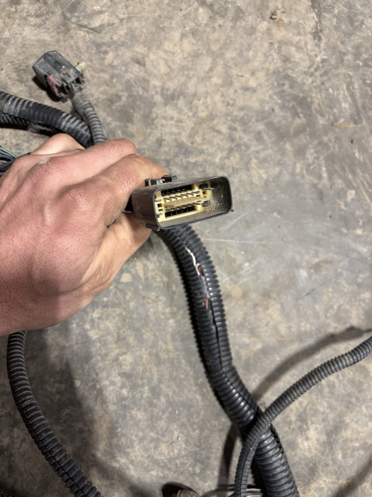 2005 DODGE RAM 2500 3500 CUMMINS ENGINE BAY HARNESS 56051233AD