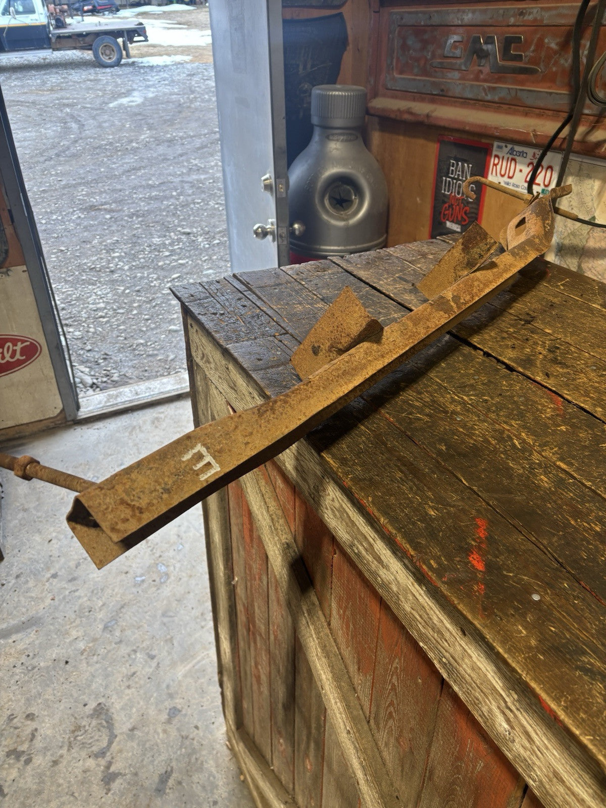 1989 - 1993 1ST GEN DODGE RAM 250 CUMMINS SPARE TIRE HOLDER CARRIER OEM