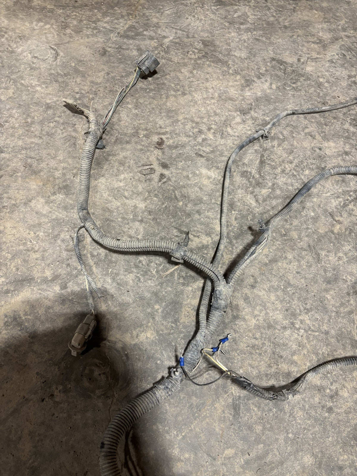 2005 DODGE RAM 3500 4DOOR LONGBOX CUMMINS FRAME CHASSIS WIRING HARNESS 5605262