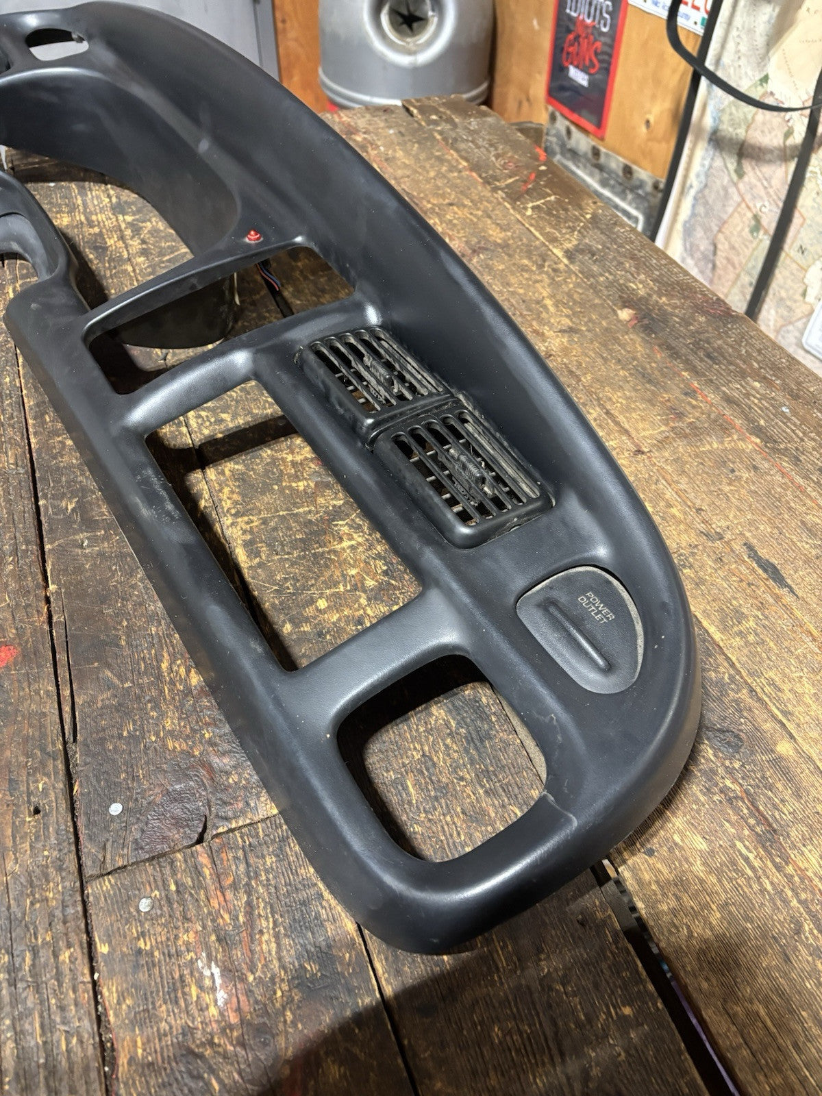 1998 DODGE RAM 2500 3500 DASH BEZEL GAUGE CLUSTER RADIO SURROUND NO CRACKS