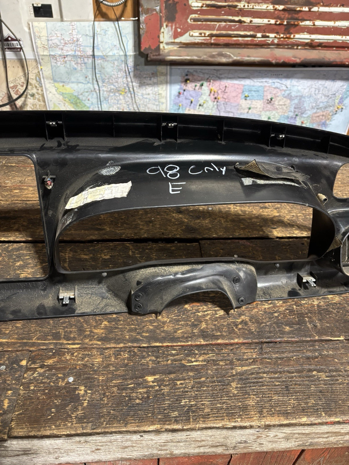 1998 DODGE RAM 2500 3500 DASH BEZEL GAUGE CLUSTER RADIO SURROUND NO CRACKS